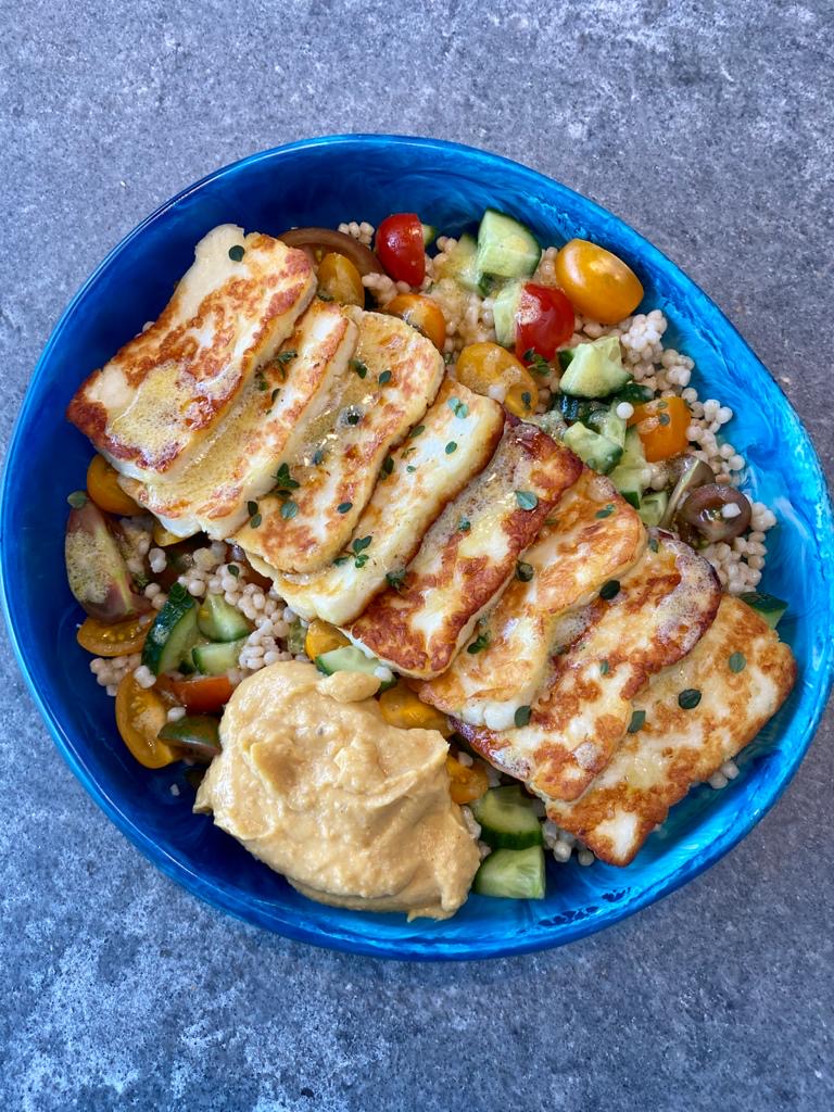 Halloumi & Hummus Salad