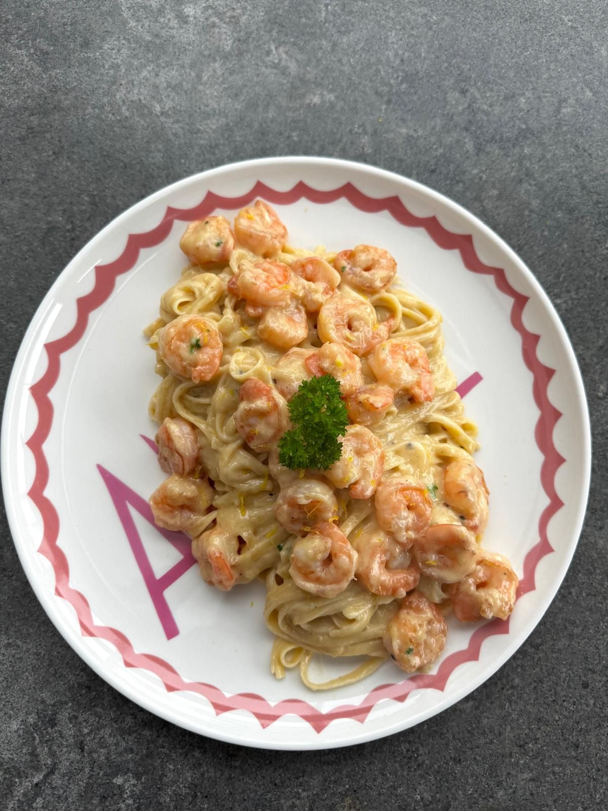 Creamy Garlic Prawn Pasta
