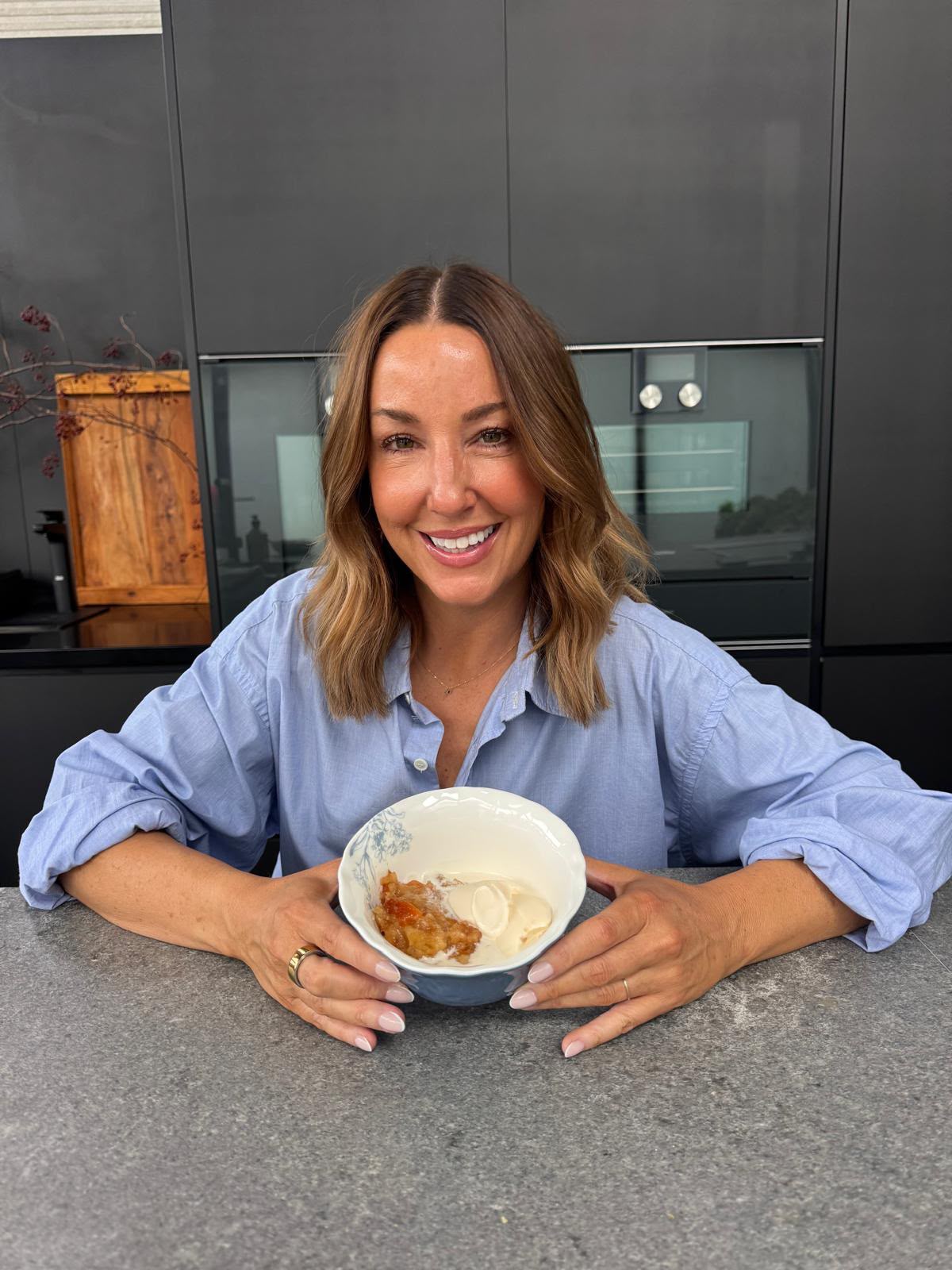 Slow Cooked Peach Cobbler